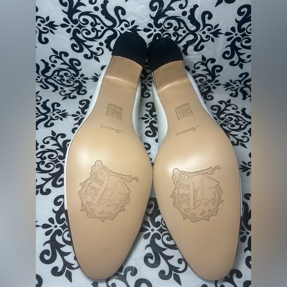 NWOT Mucccute Round Toe Block Heel Pumps - Picture 10 of 10